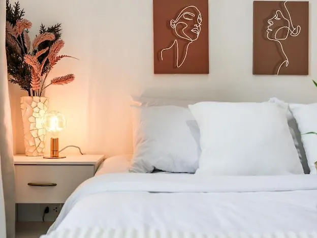 Chateau Nude Aparthotel 3*